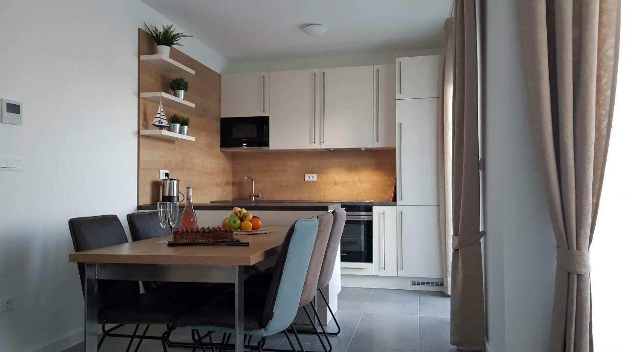 Apartment Aria Exclusive Петрчане Экстерьер фото