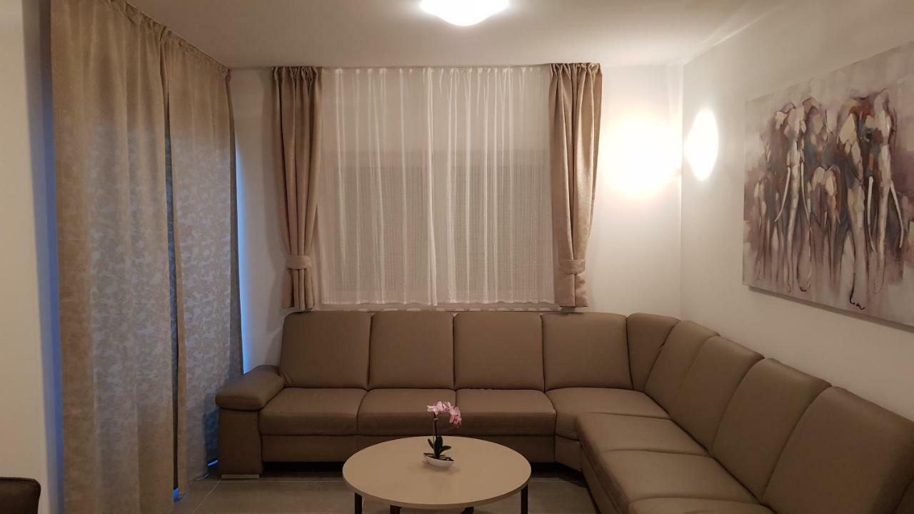 Apartment Aria Exclusive Петрчане Экстерьер фото